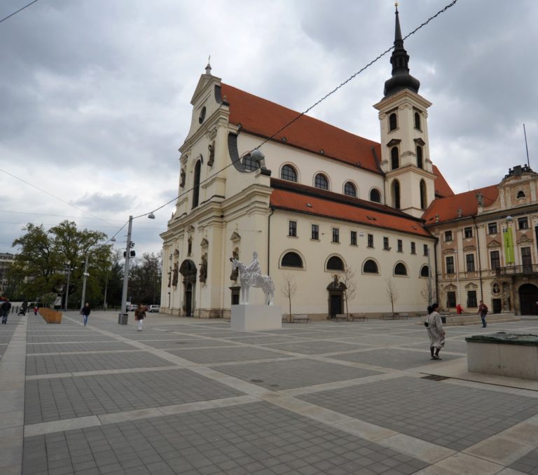 Pohled směrem ke kostelu sv. Mikuláše